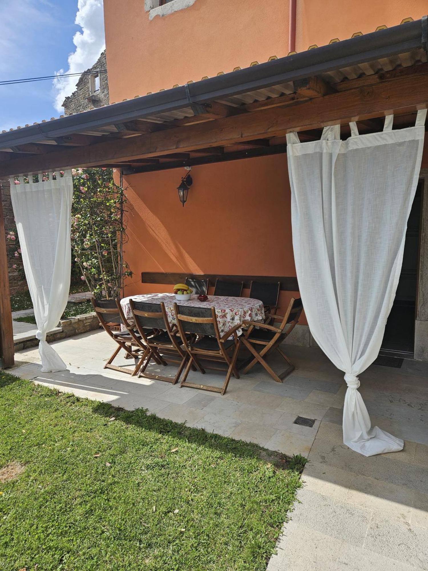 Villa Letizia Oprtalj Exterior foto